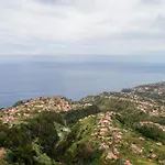 Florencas House - Private Jacuzzi & Garden Calheta (Madeira)