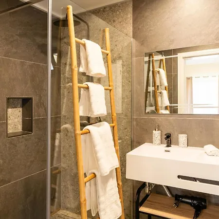 Florencas House - Private Jacuzzi & Garden