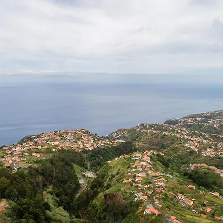 Florencas House - Private Jacuzzi & Garden Calheta (Madeira)