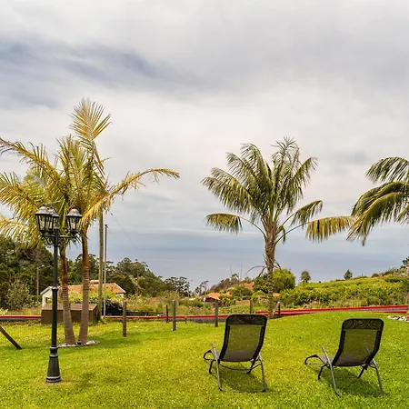 Florencas House - Private Jacuzzi & Garden Calheta (Madeira)