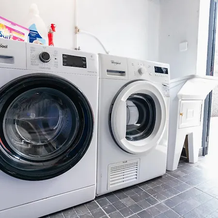 Tatil Evi Florencas House - Private Jacuzzi & Garden Calheta (Madeira)