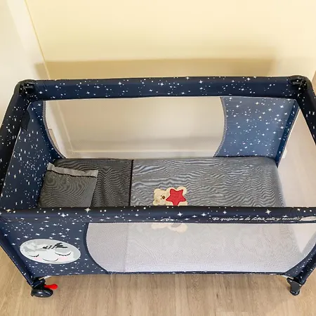 Florencas House - Private Jacuzzi & Garden בית נופש