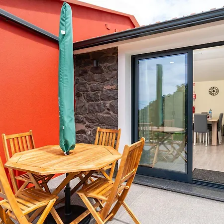 Florencas House - Private Jacuzzi & Garden Calheta (Madeira)