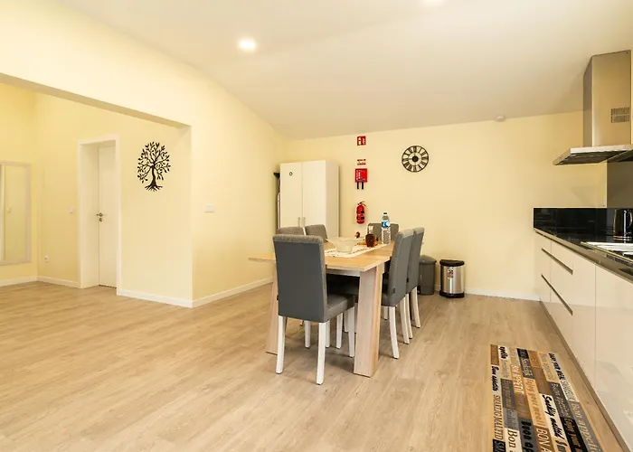 Florencas House - Private Jacuzzi & Garden Calheta (Madeira)