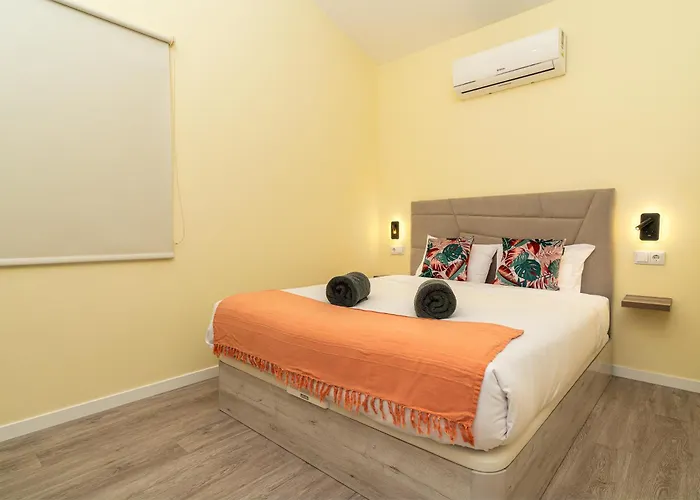 Dom wakacyjny Florencas House - Private Jacuzzi & Garden *