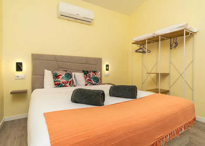 Florencas House - Private Jacuzzi & Garden Dom wakacyjny Calheta (Madeira)